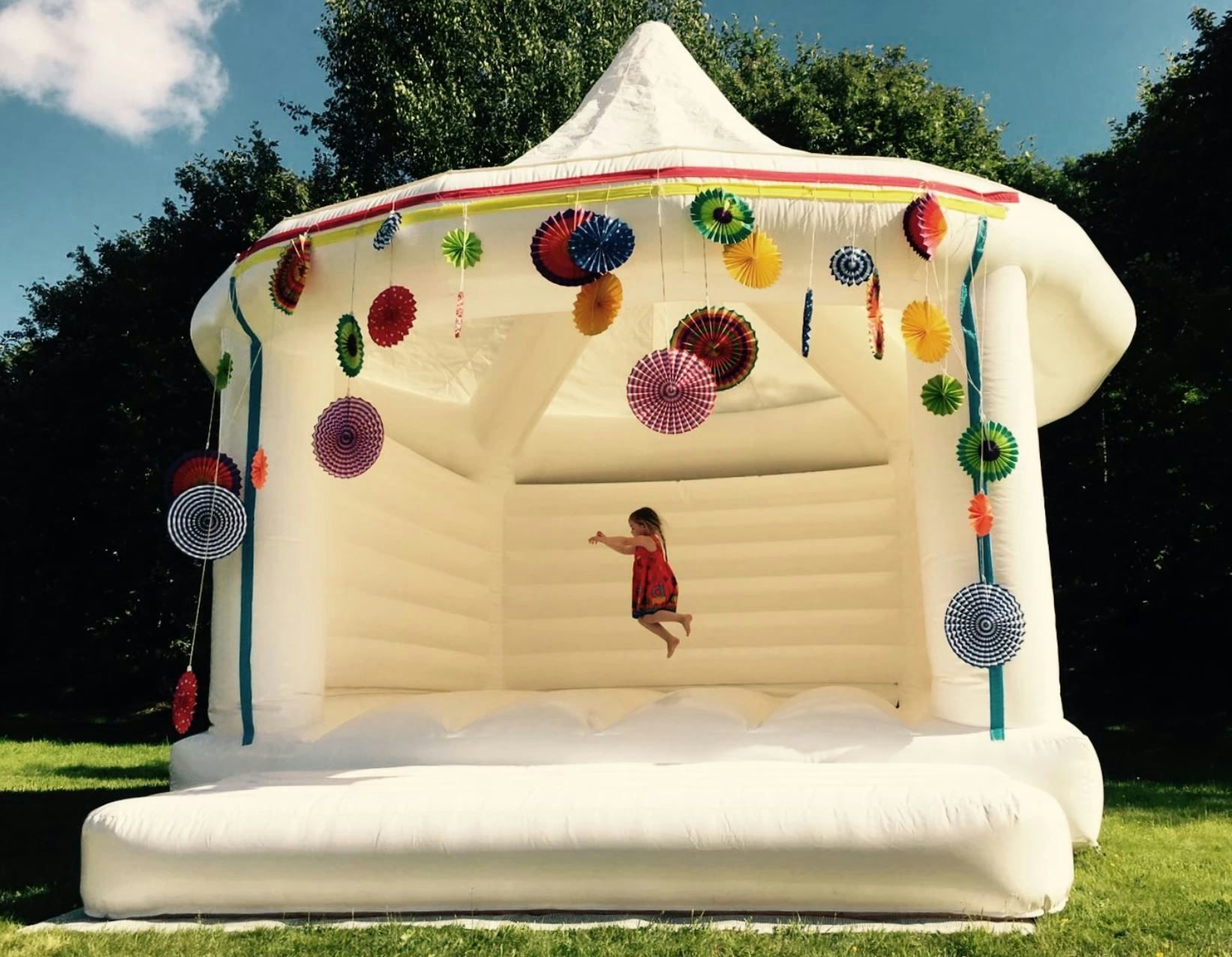 13 16ft_4m_Or_5m_White_Inflatable_Wedding_Jumping_Bouncy_House_Castle_Top_Cover_Bounce_House_1